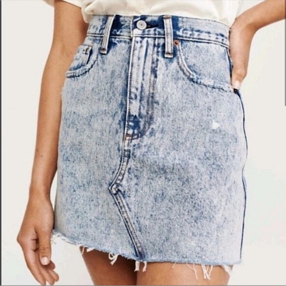 ABERCROMBIE & FITCH NWT Natural Rise Skirt Size 30/10